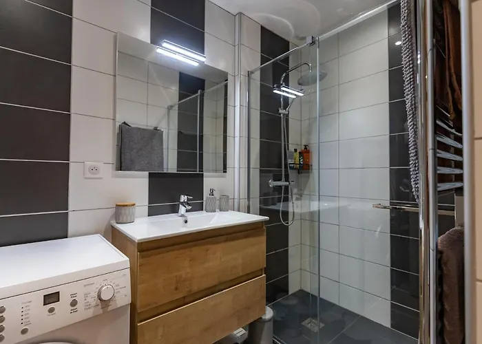 Grand Yatou - 8 Pers, Rdc, Confort - Parking, Jardin & Wifi * Cauterets